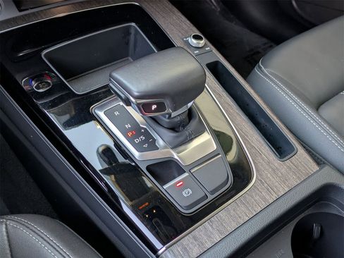 Used 2023 Audi Q5 2.0T Premium w/ Convenience Package image 14