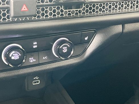 Used 2023 Honda HR-V Sport image 19