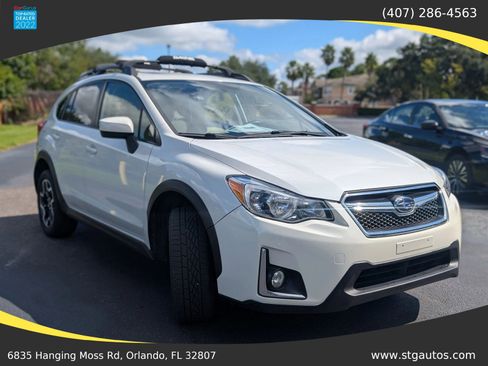 Used 2017 Subaru Crosstrek 2.0i Premium w/ Moonroof Package AWD/4WD image 7