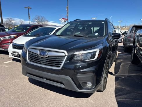 Used 2021 Subaru Forester Premium image 2