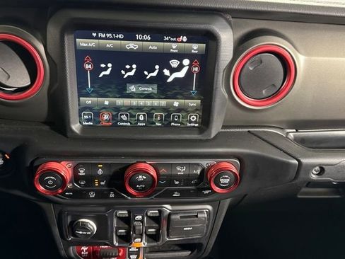 Used 2022 Jeep Gladiator Rubicon w/ Cold Weather Group image 23