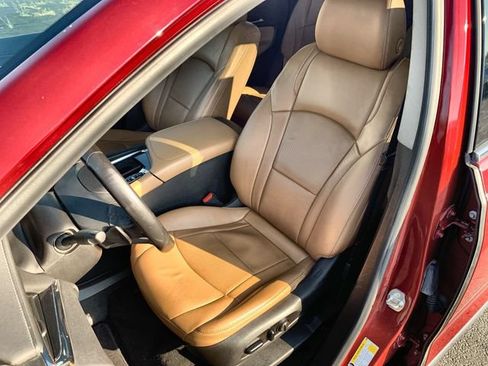 Used 2018 Buick Enclave Essence FWD image 18