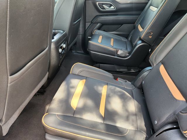 Used 2024 GMC Yukon AT4 w/ Technology Package AWD/4WD image 29