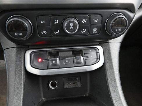 Used 2023 GMC Acadia SLT AWD/4WD image 22