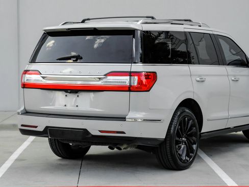 Used 2021 Lincoln Navigator Reserve AWD/4WD image 13