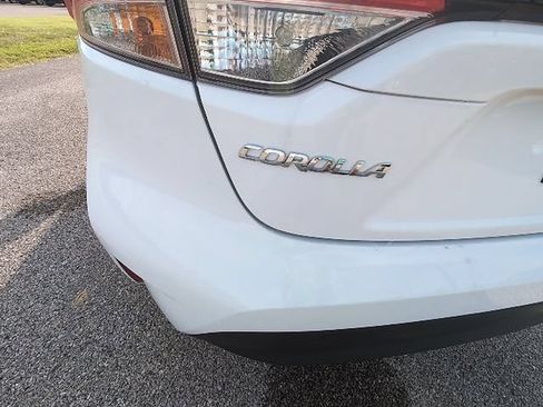 Certified 2025 Toyota Corolla LE FWD image 8
