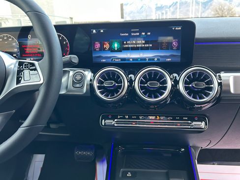 New 2026 Mercedes-Benz GLB 250 4MATIC image 21