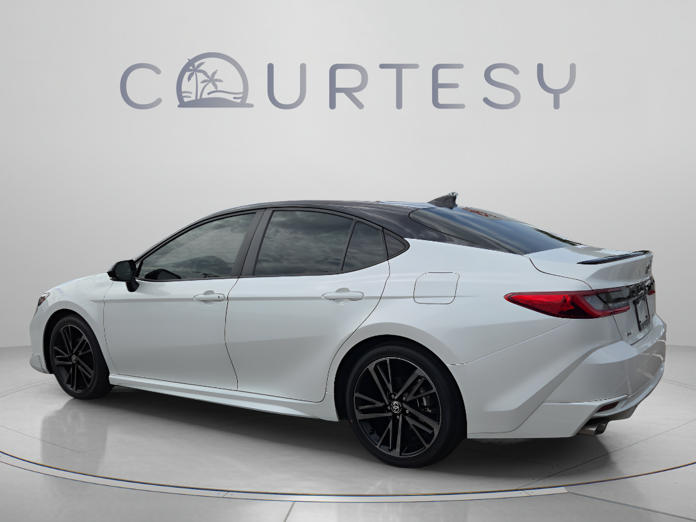 Certified 2025 Toyota Camry XSE FWD image 3