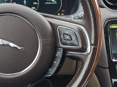 Used 2019 Jaguar XJ AWD image 23