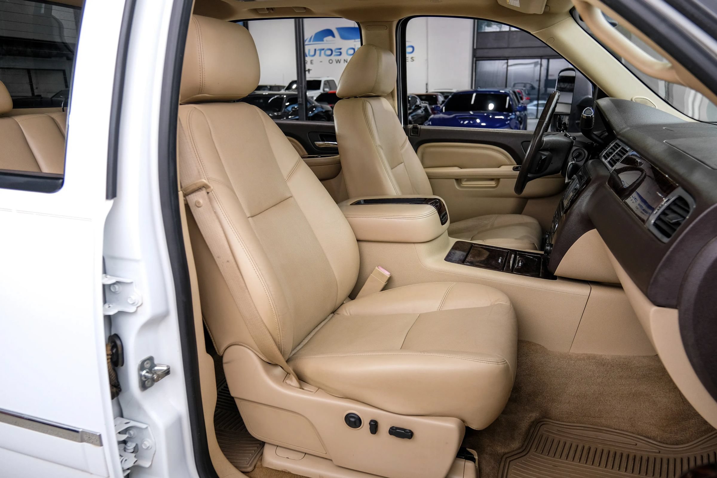 Used 2012 GMC Sierra 3500 Denali AWD/4WD image 42