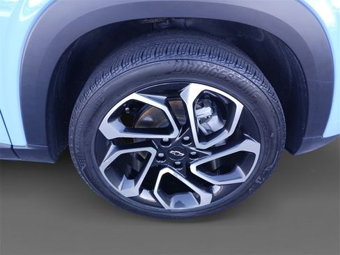 Used 2024 Chevrolet Trax RS w/ Sunroof Package image 16