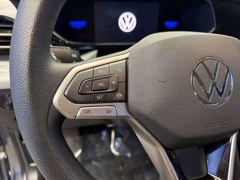 Used 2022 Volkswagen Taos S image 15