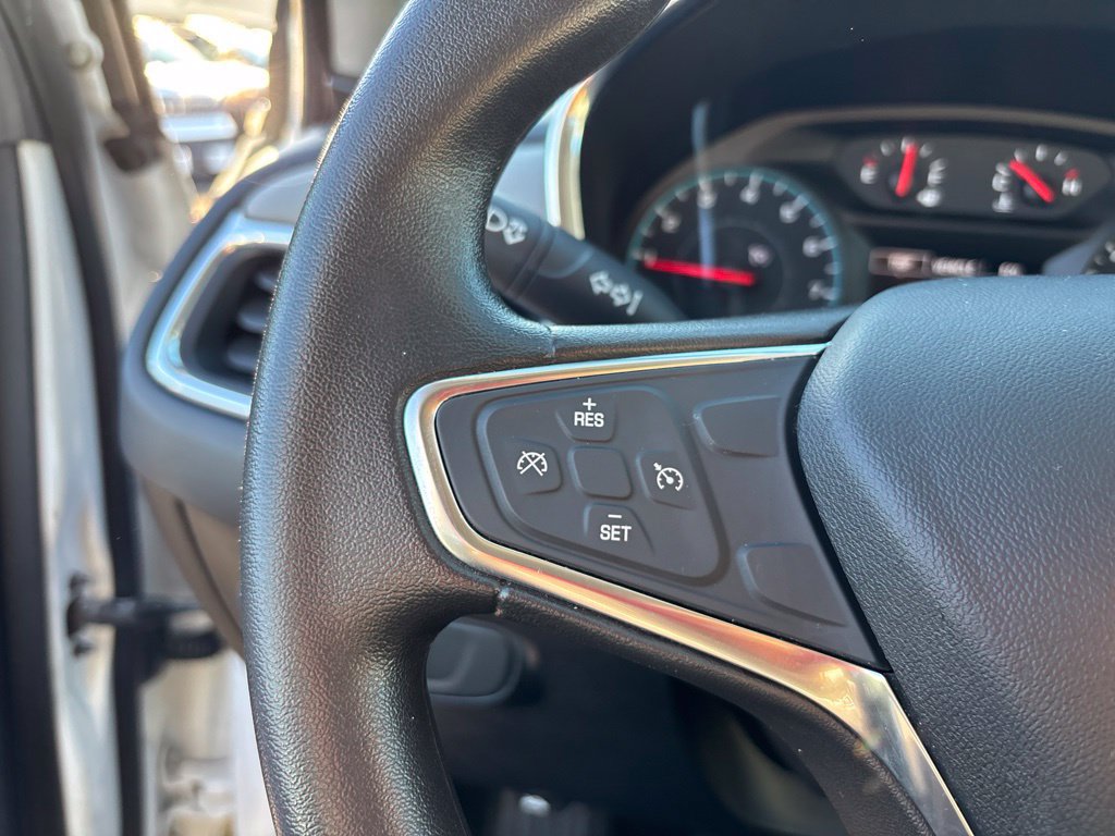 Used 2018 Chevrolet Equinox LT FWD image 16