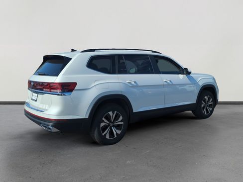New 2026 Volkswagen Atlas SE image 5