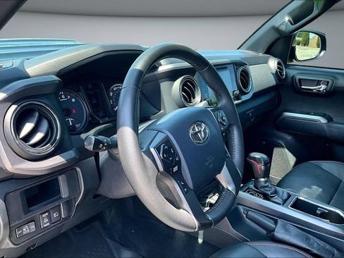 Used 2019 Toyota Tacoma TRD Pro AWD/4WD image 17
