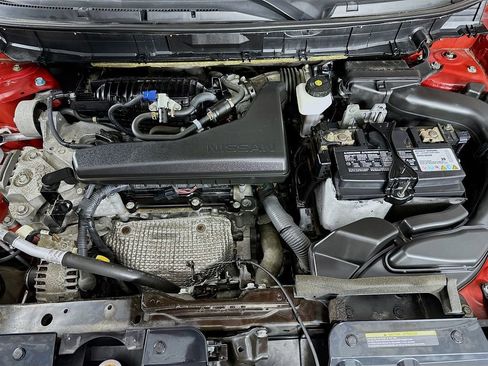 Used 2019 Nissan Rogue SV image 37