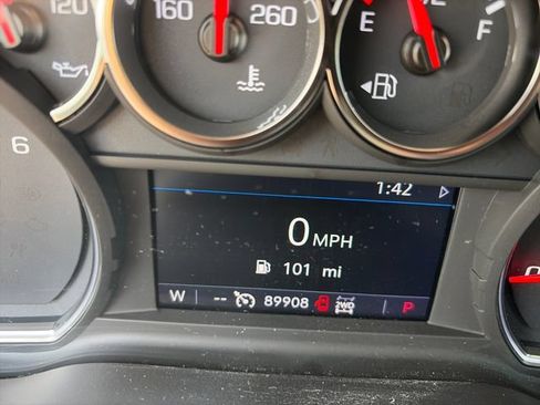 Used 2019 Chevrolet Silverado 1500 LT Trail Boss AWD/4WD image 18