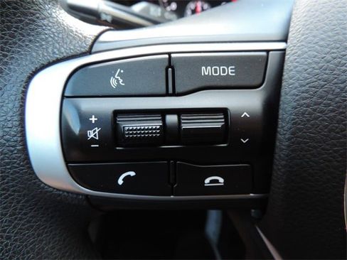 Used 2023 Kia K5 LXS image 22