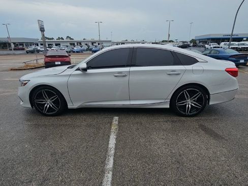 Used 2021 Honda Accord Touring image 4