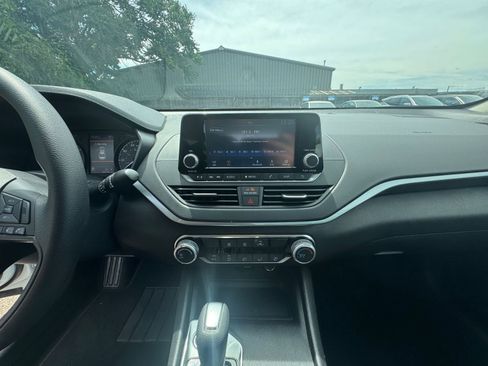 Used 2024 Nissan Altima 2.5 S image 18