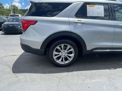 Used 2024 Ford Explorer XLT w/ Equipment Group 202A RWD image 7