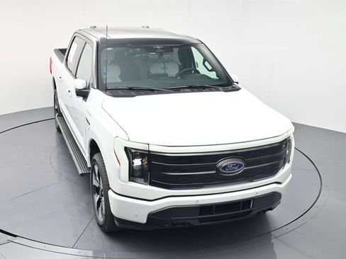 Used 2023 Ford F150 Lightning Platinum AWD/4WD image 36