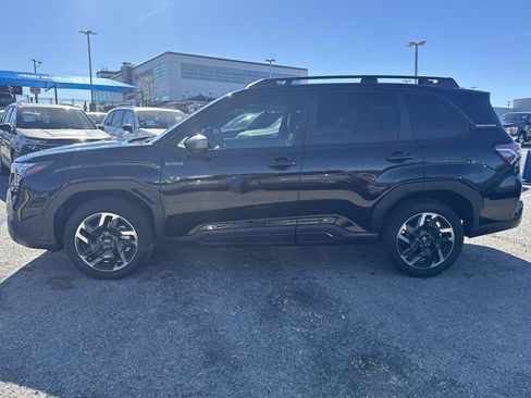 Certified 2025 Subaru Forester Premium image 6