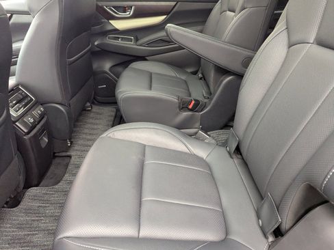 Certified 2022 Subaru Ascent Touring AWD/4WD image 16