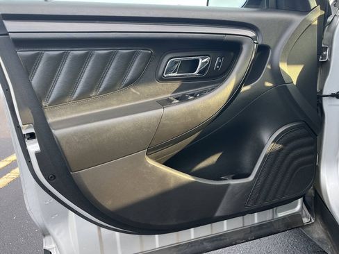Used 2019 Ford Taurus SHO AWD/4WD image 38