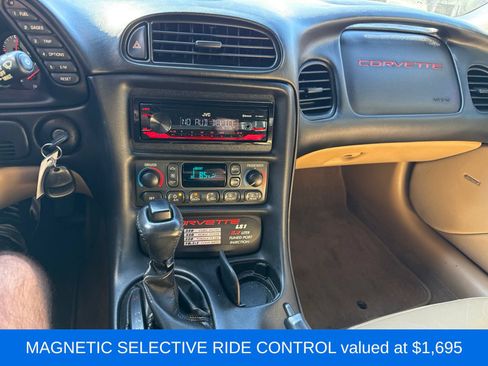 Used 2004 Chevrolet Corvette Convertible w/ Preferred Equipment Group RWD image 3
