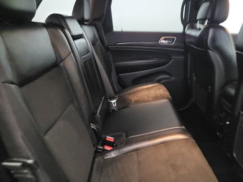 Used 2019 Jeep Grand Cherokee Altitude AWD/4WD image 19