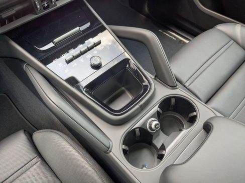New 2026 Porsche Cayenne GTS AWD/4WD image 21