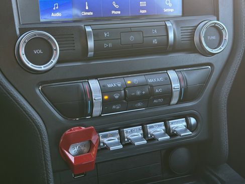 Used 2019 Ford Mustang EcoBoost w/ Ecoboost Performance Package image 19