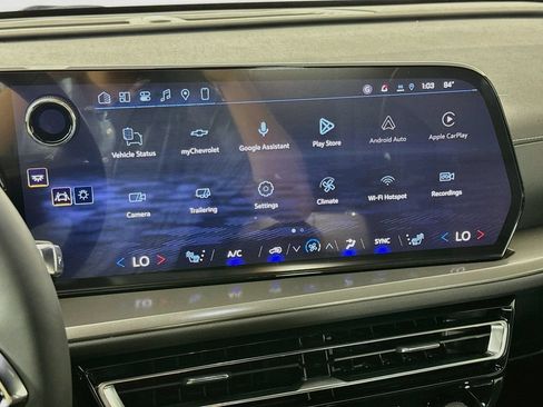 New 2027 Chevrolet Traverse LT w/ Sun and Wheel Package FWD image 15