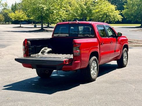 Used 2022 Nissan Frontier SV AWD/4WD image 18