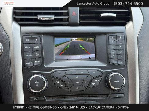 Used 2018 Ford Fusion S FWD image 16