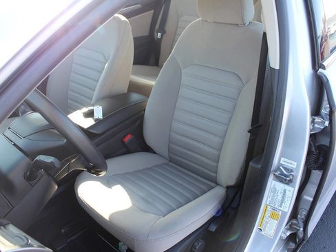 Used 2018 Ford Fusion S image 11