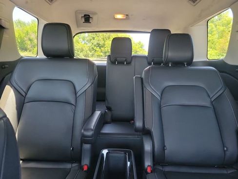 Used 2023 Nissan Pathfinder SL w/ SL Premium Package AWD/4WD image 22