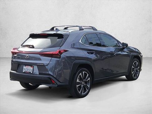 Used 2025 Lexus UX 300h FWD w/ Accessory Package (Z2) image 5