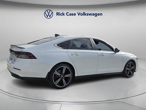 Used 2024 Honda Accord Sport image 7