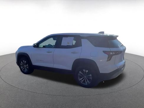 Used 2025 Chevrolet Equinox LT image 10