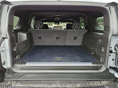 Used 2025 GMC Hummer EV 2X image 11