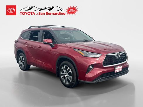 New 2026 Toyota Highlander XLE image 7