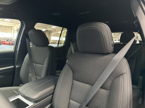 New 2026 Chevrolet Traverse LT image 4