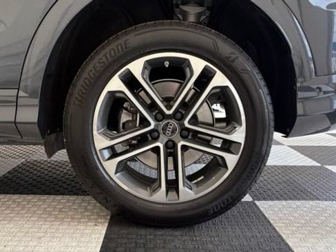 Used 2025 Audi Q5 Premium Plus AWD/4WD image 11