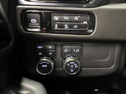 Used 2025 GMC Yukon XL AT4 w/ LPO, Floor Liner Package image 23