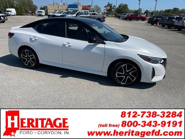Used 2024 Nissan Sentra SR FWD image 1