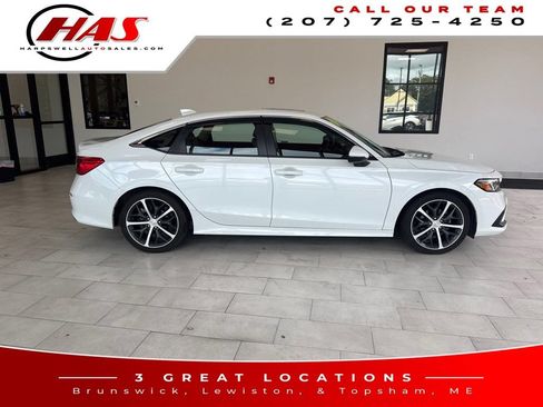 Used 2023 Honda Civic Touring image 7