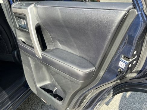 Used 2018 Toyota 4Runner SR5 image 13