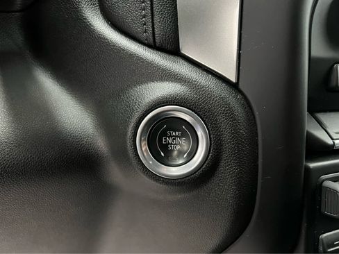 Used 2021 Chevrolet Silverado 2500 LTZ w/ LTZ Convenience Package image 20